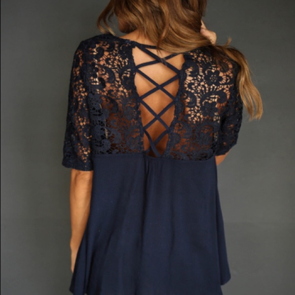 💖 NEW!! 💖NAVY CRISS CROSS BLOUSE 💖